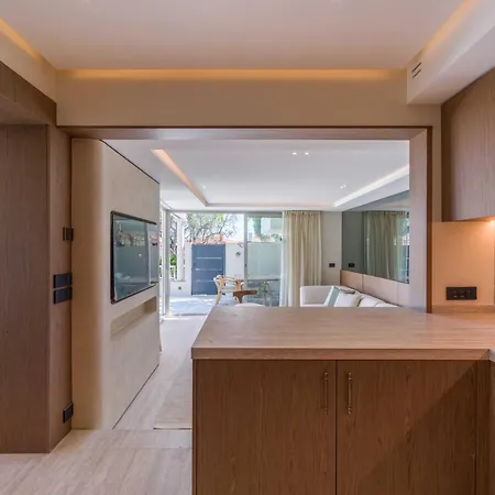Exceptional With Terrace & Sea View Апартаменты *